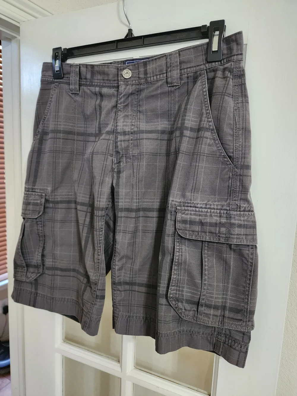 The North Face Men's 32 Gray Plaid Ripstop Cargo Hiking Shorts CWZ5